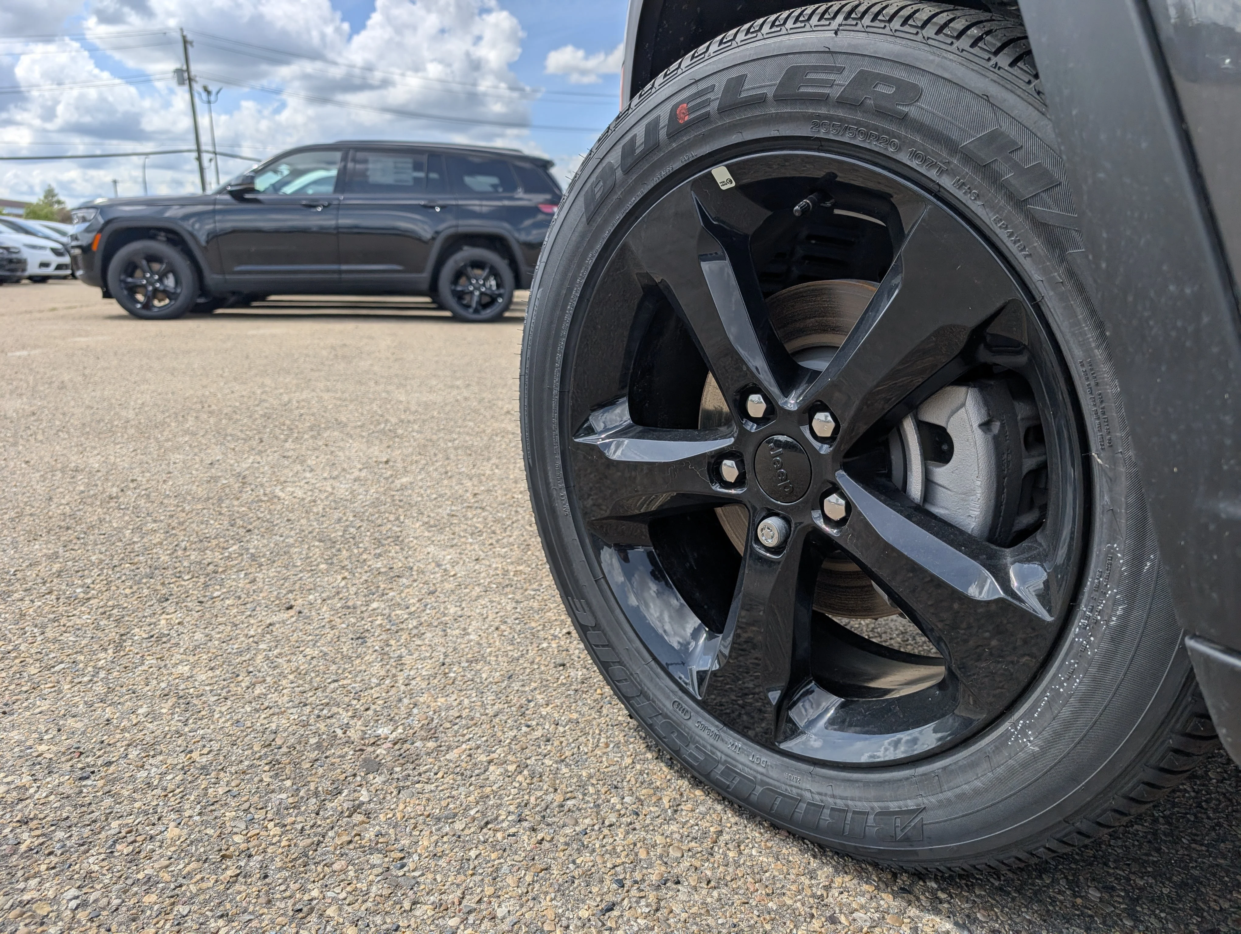 New 2025 Baltic Grey Metallic Jeep Altitude image 12