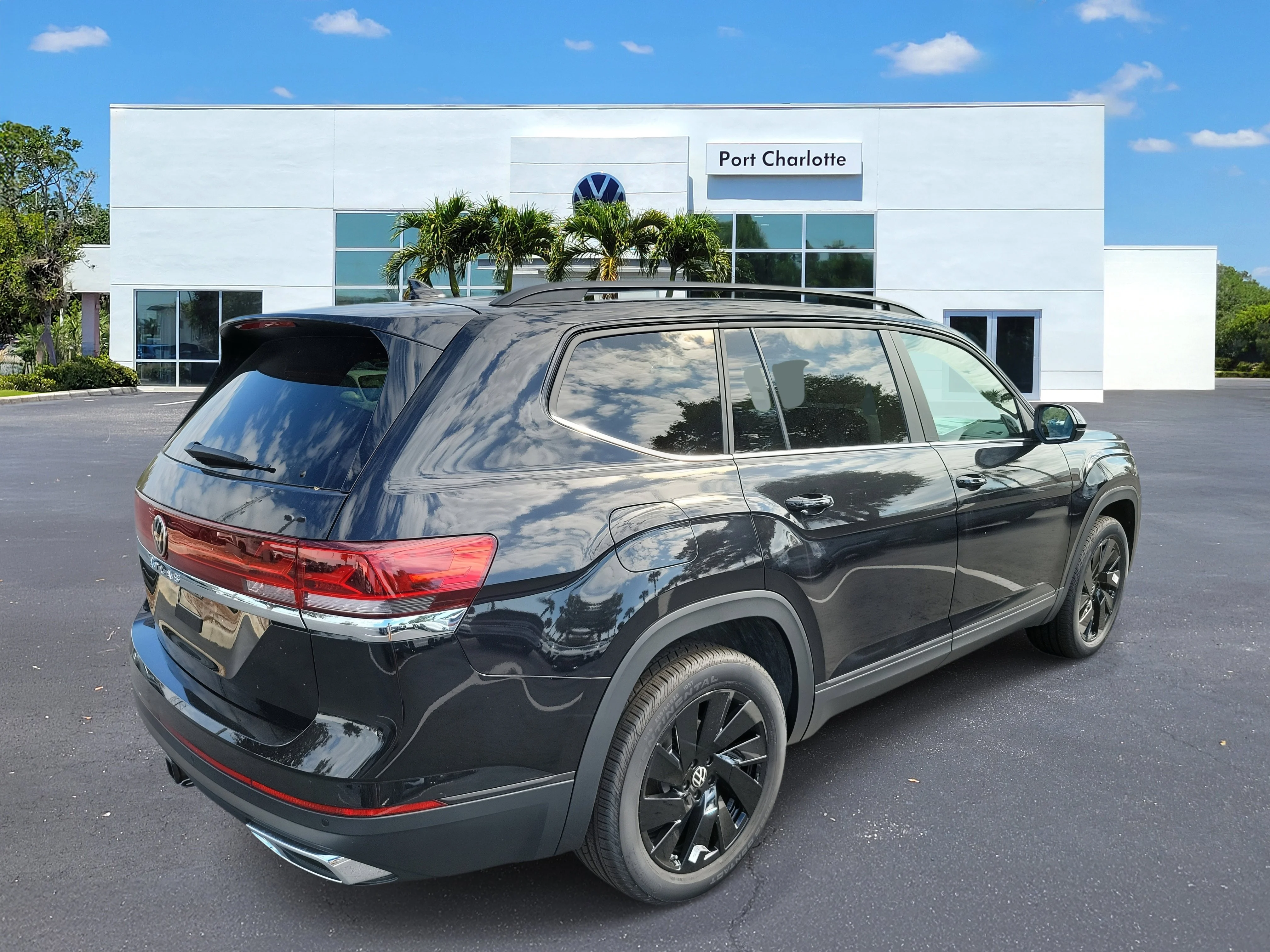 New 2026 Black Volkswagen SE w/Technology image 34