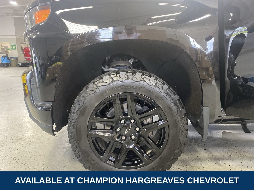 Used 2022 BLACK Chevrolet Custom Trail Boss image 41