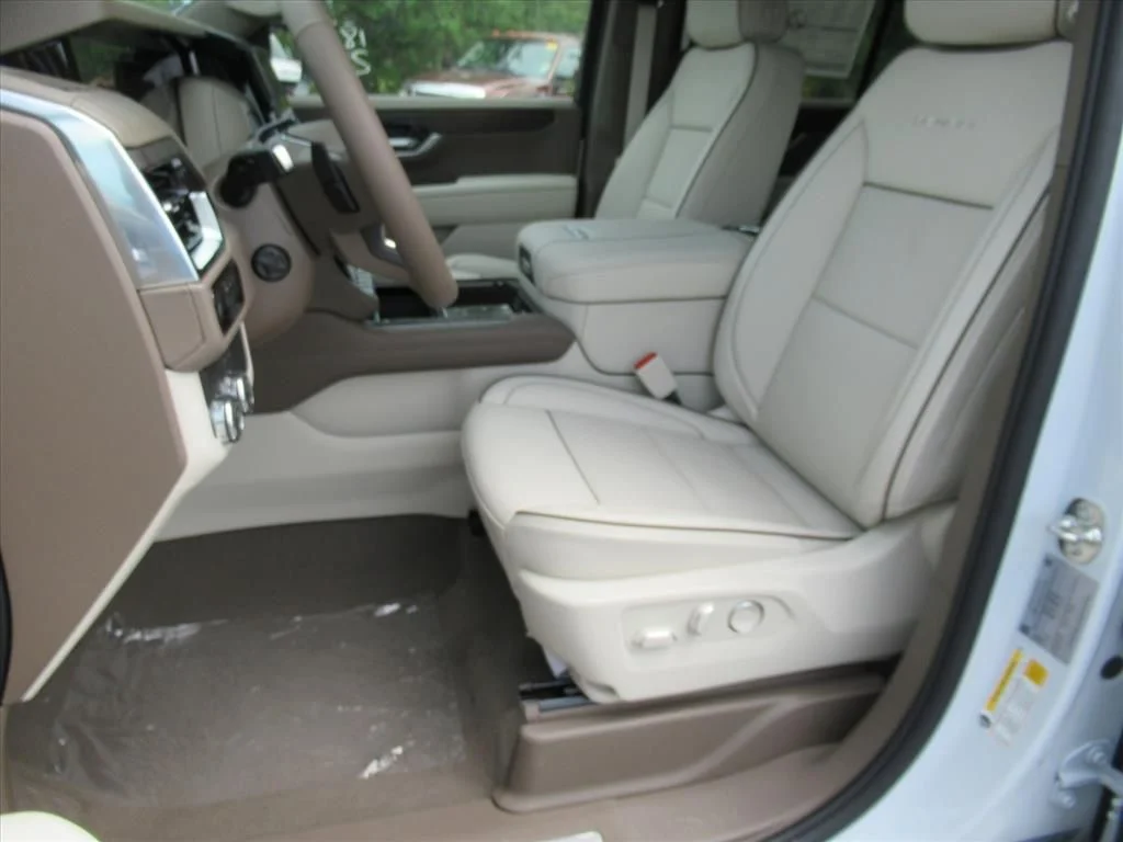 Used 2026 White GMC Denali image 19