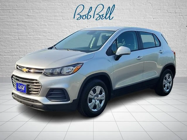 2017 Chevrolet Trax LS's photo