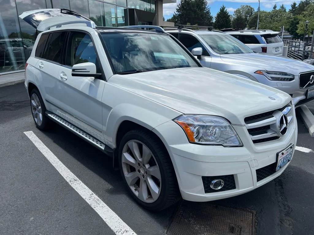 Used 2011 Mercedes-Benz GLK-Class GLK350 with VIN WDCGG8HB9BF580292 for sale in Kirkland, WA