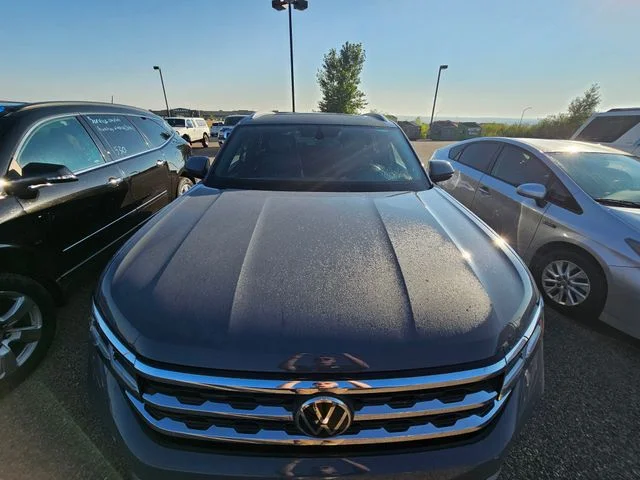 Used 2022 Tourmaline Blue Metallic Volkswagen 2.0T SE w/Technology image 3