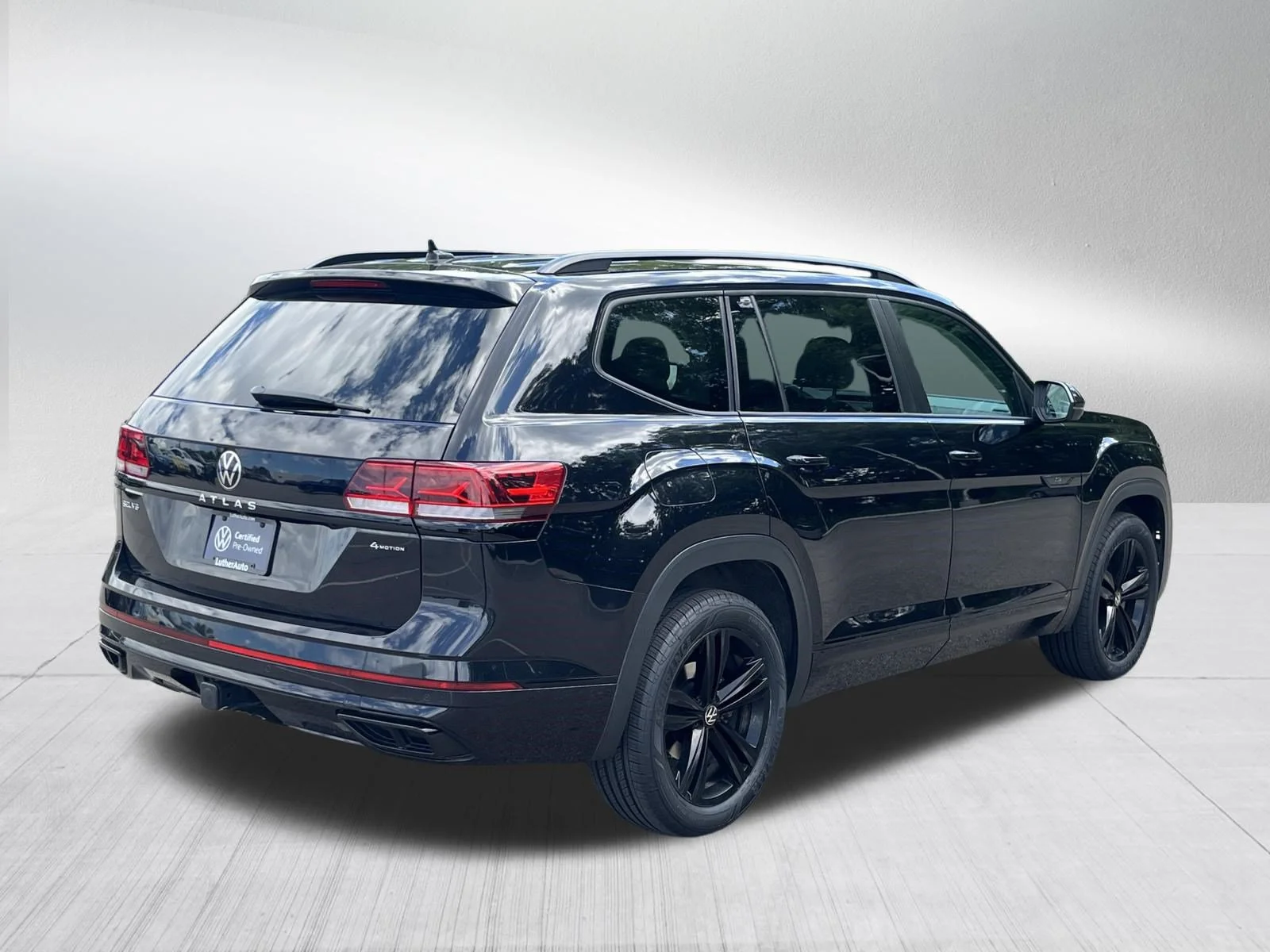 Certified Used 2023 DEEP BLACK PEARL EFFECT Volkswagen 3.6L V6 SEL R-Line Black image 7