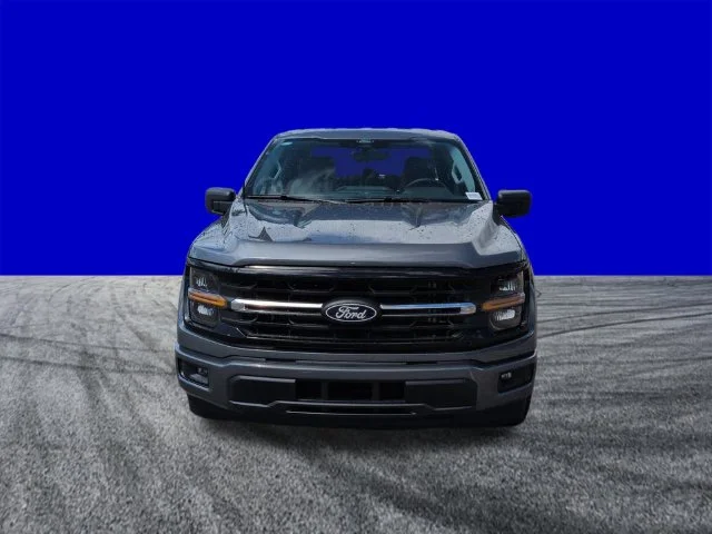 New 2026 Carbonized Gray Metallic Ford XLT image 9