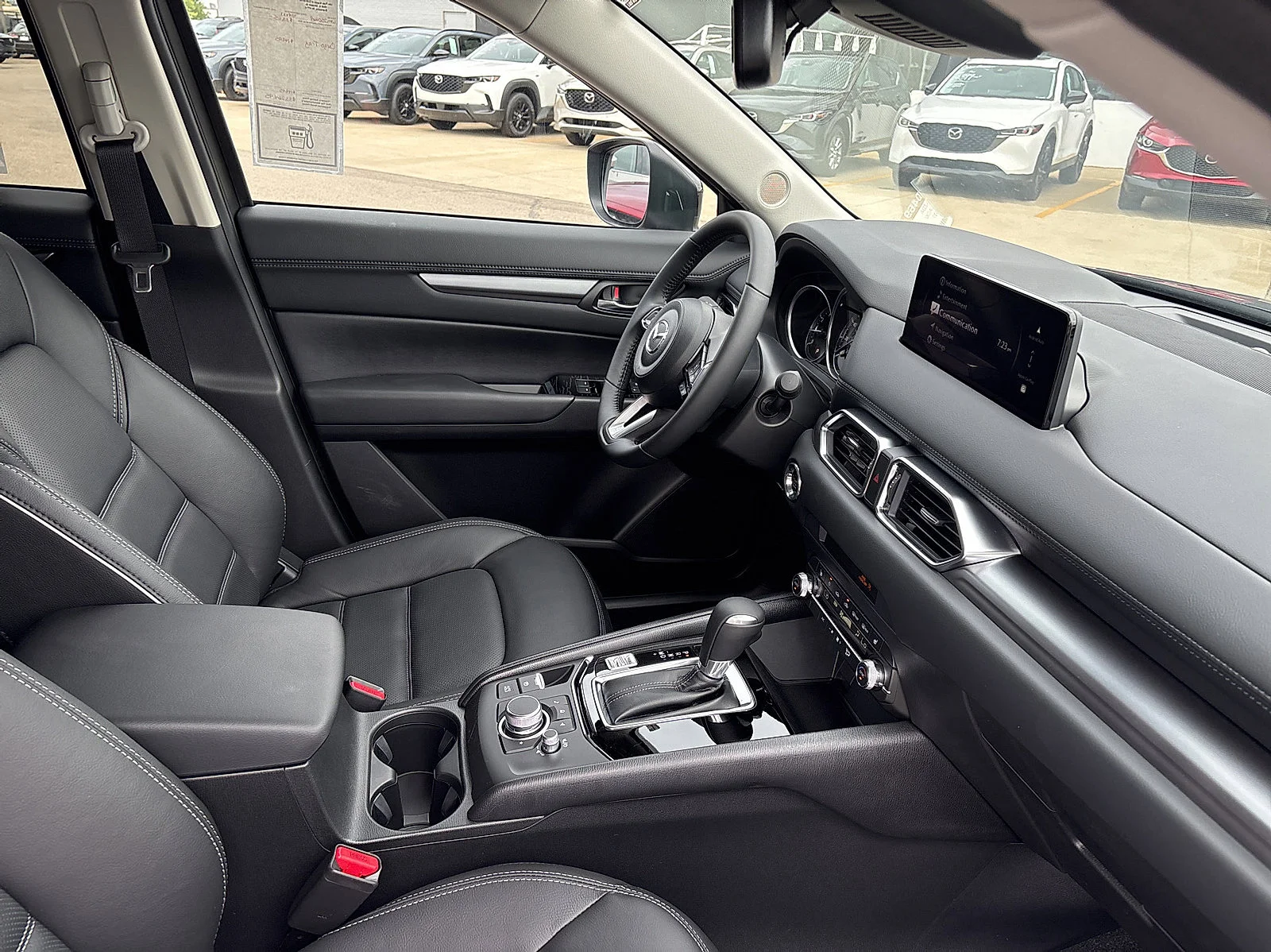 2025 Mazda CX-5 S Preferred package - Photo 7