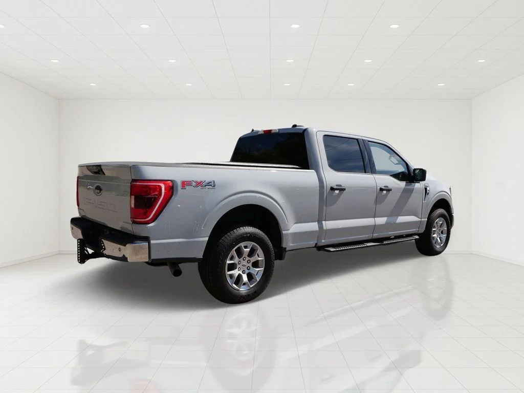Used 2023 White Ford XLT image 6