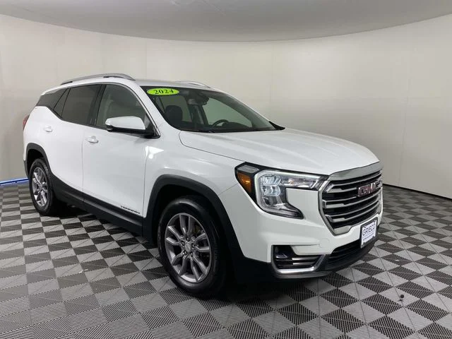 Used 2024 White GMC SLT image 1