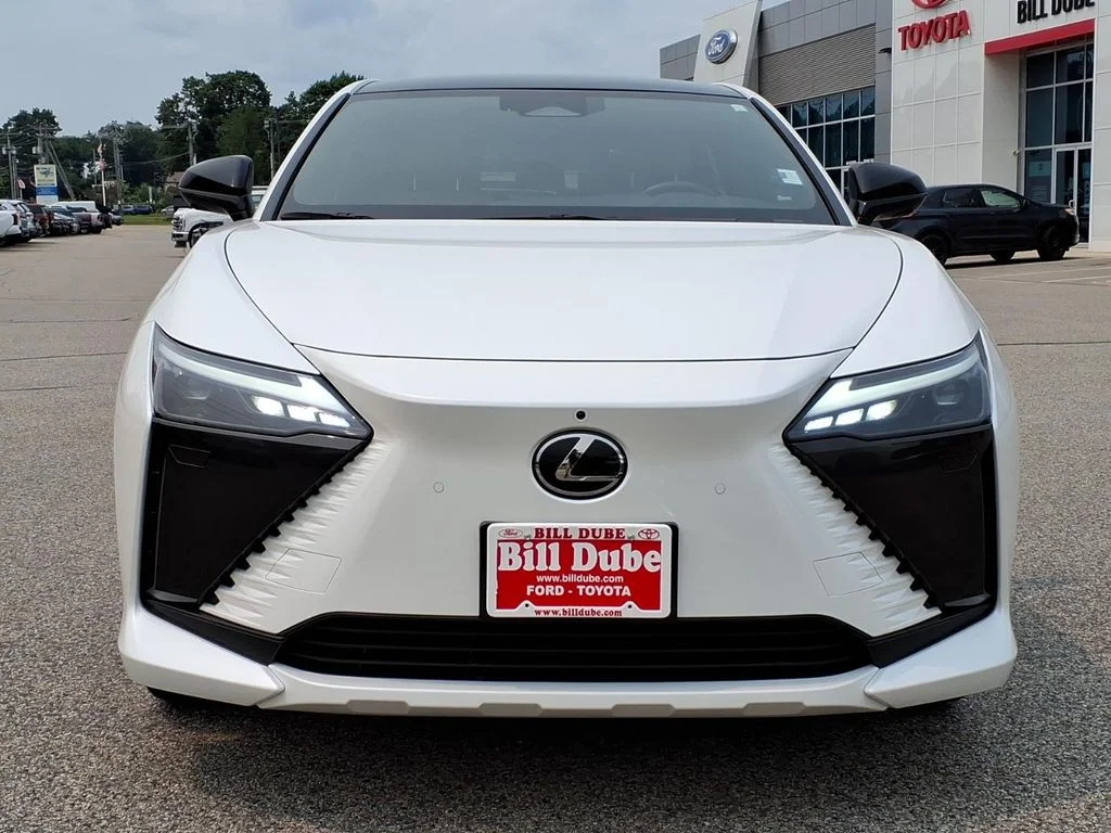 Used 2024 White Lexus 450e Premium image 17