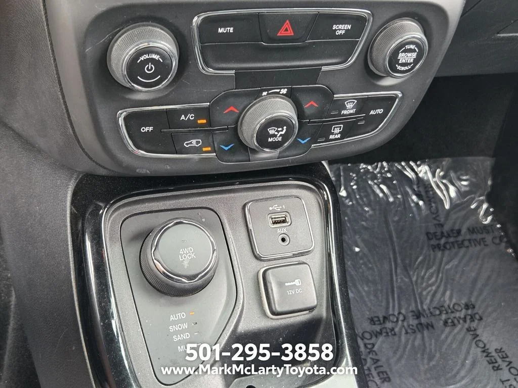 Used 2020 Gray Jeep Limited image 20