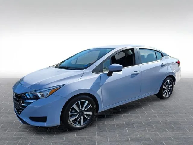 Used 2024 Gray Nissan SV image 3