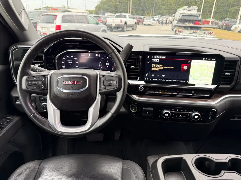 Used 2025 White GMC SLT image 8