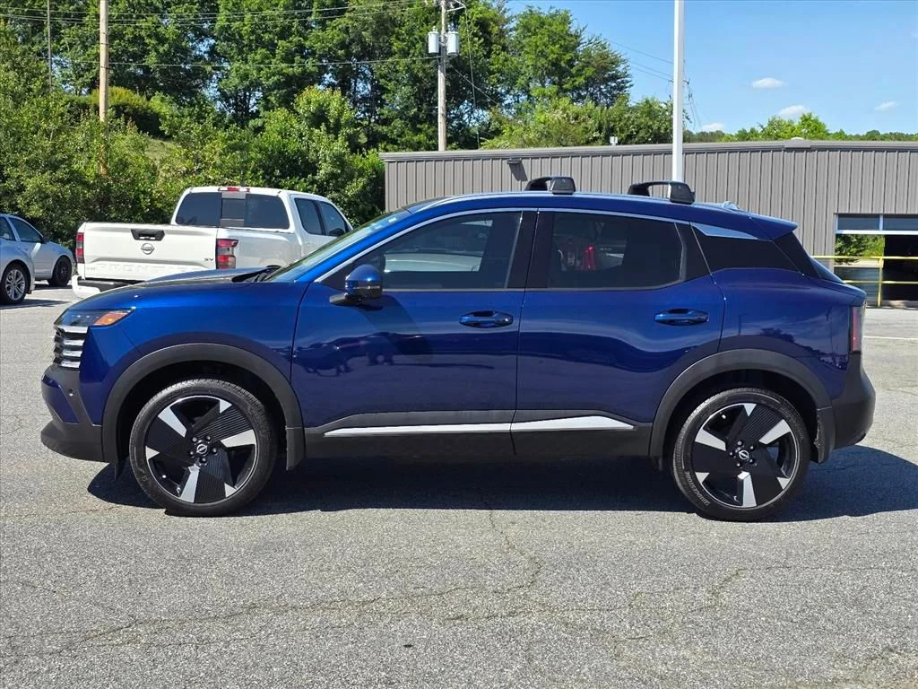 Used 2025 Blue Nissan SR image 23
