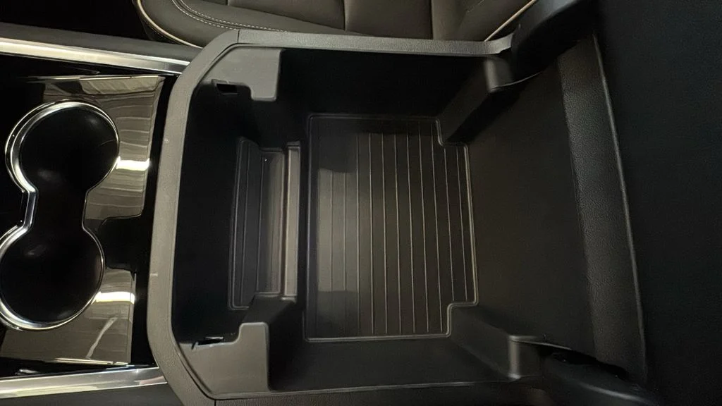 2026 Chevrolet Suburban Premier - Photo 32
