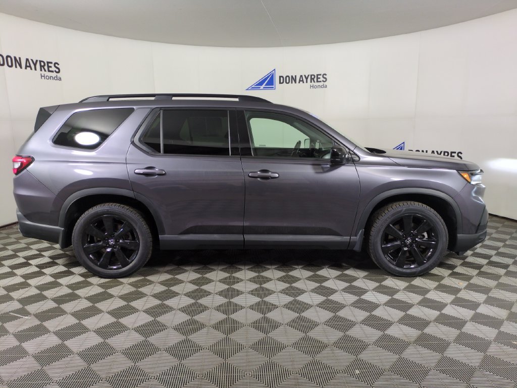 Certified Used 2025 Modern Steel Metallic Honda Black Edition image 11