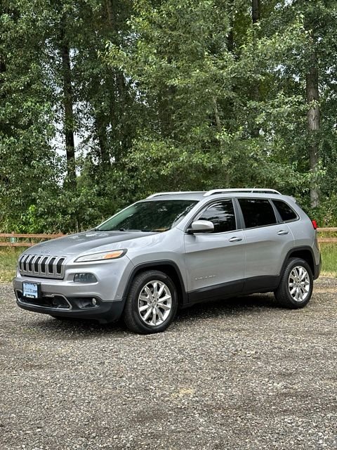Used 2014 Billet Silver Metallic Jeep Limited image 4