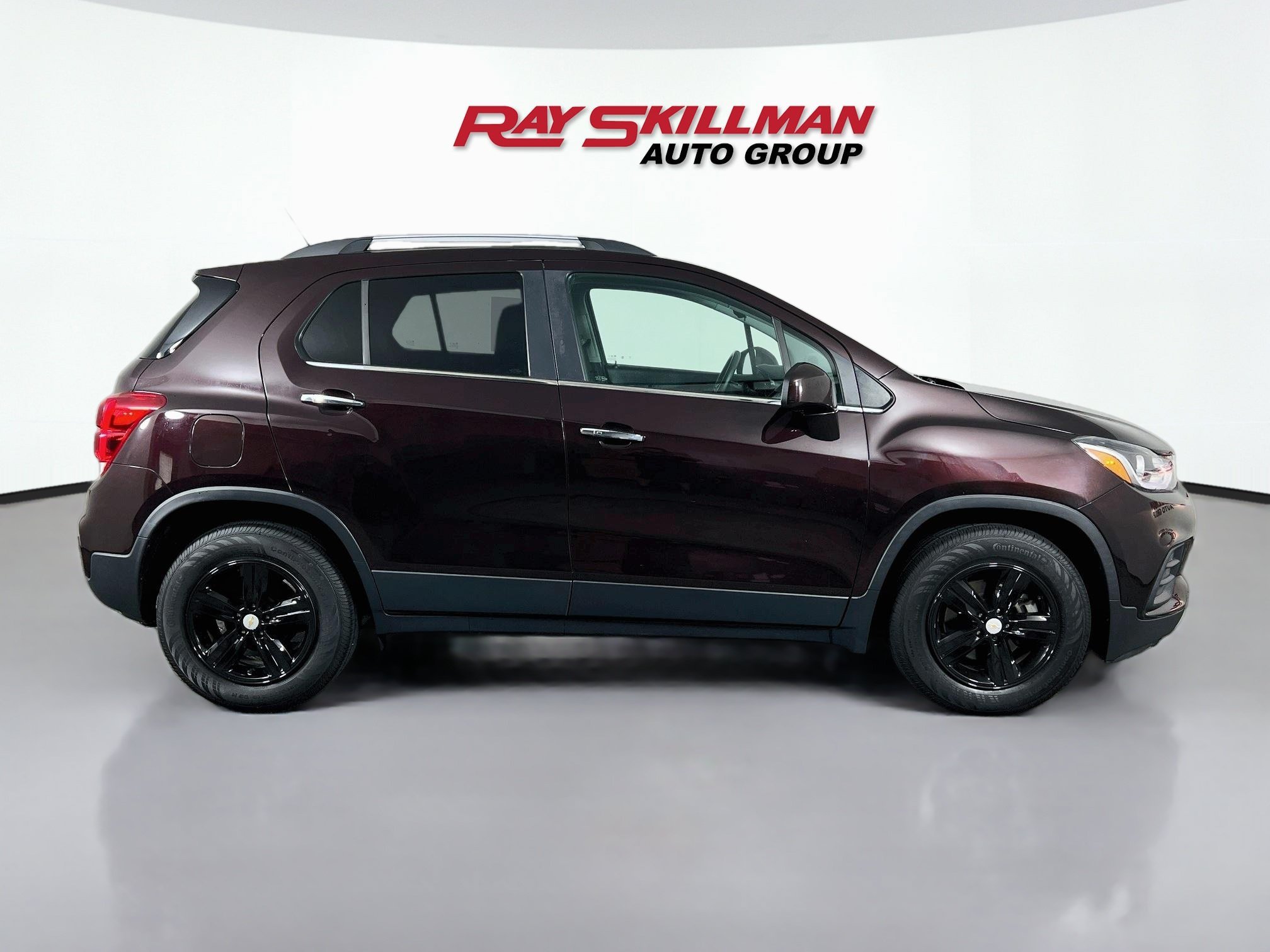 Used 2020 Black Cherry Metallic Chevrolet LT image 8