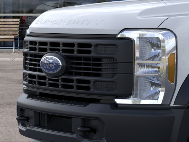 2025 Ford F-550 Super Duty Chassis Cab XL - Photo 18