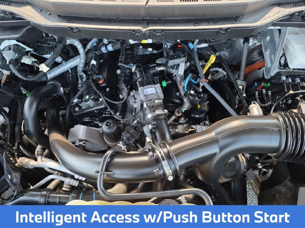 Used 2023 Silver Ford XLT image 14