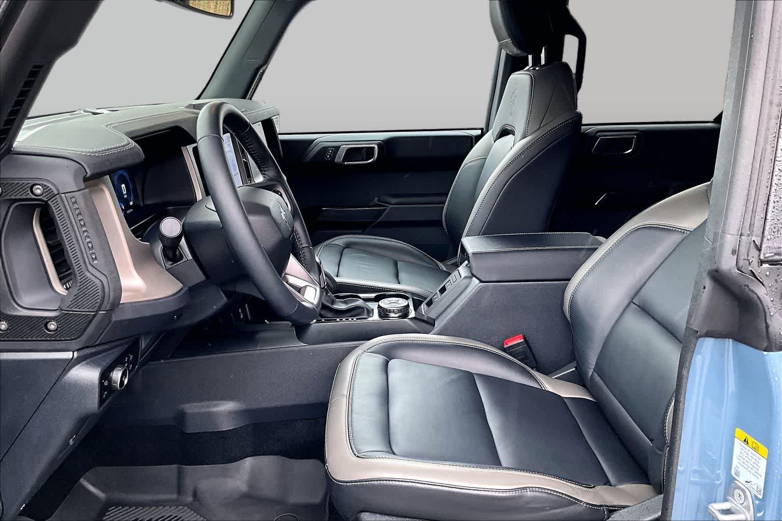 Used 2025 Azure Gray Metallic Tri-Coat Ford Outer Banks image 8