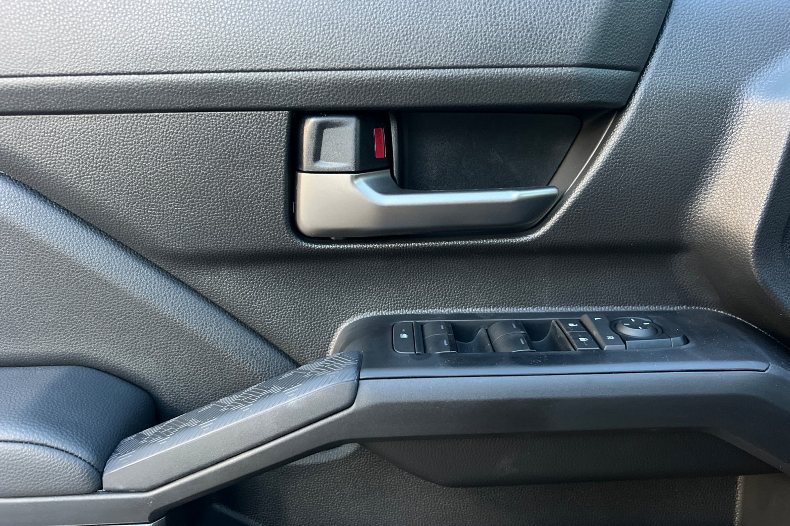 2025 Toyota Tacoma TRD Off Road - Photo 10