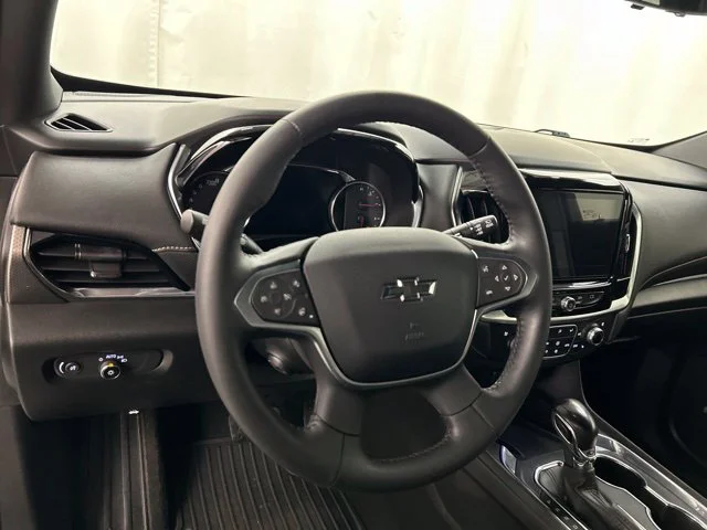 Used 2022 White Chevrolet Premier image 8