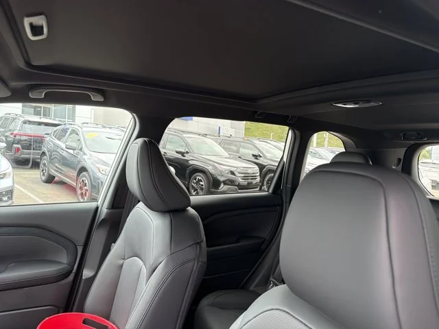 New 2026 CRYSTAL WHITE PEARL Subaru Limited image 37