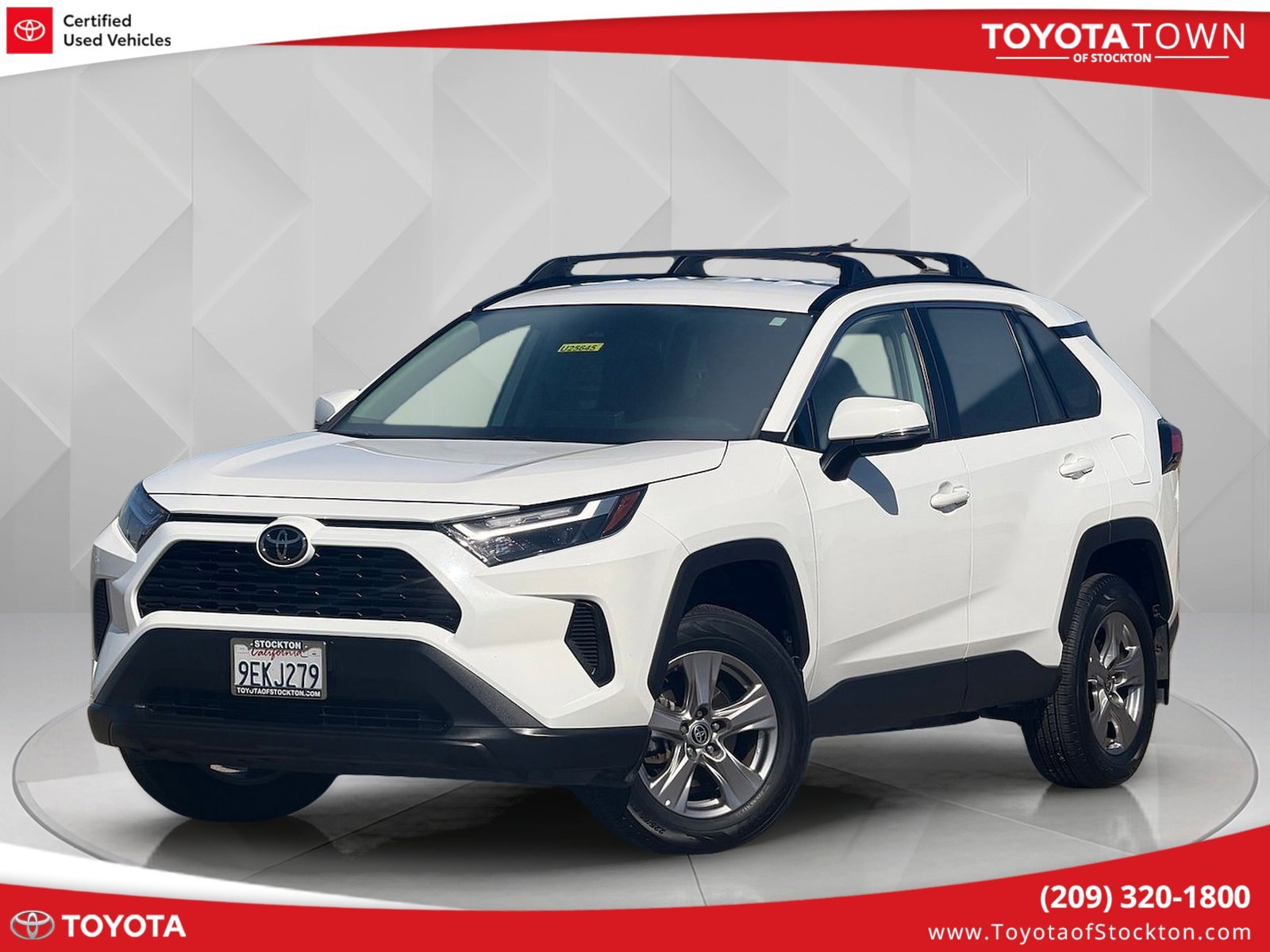 2023 Toyota RAV4 XLE AWD's photo