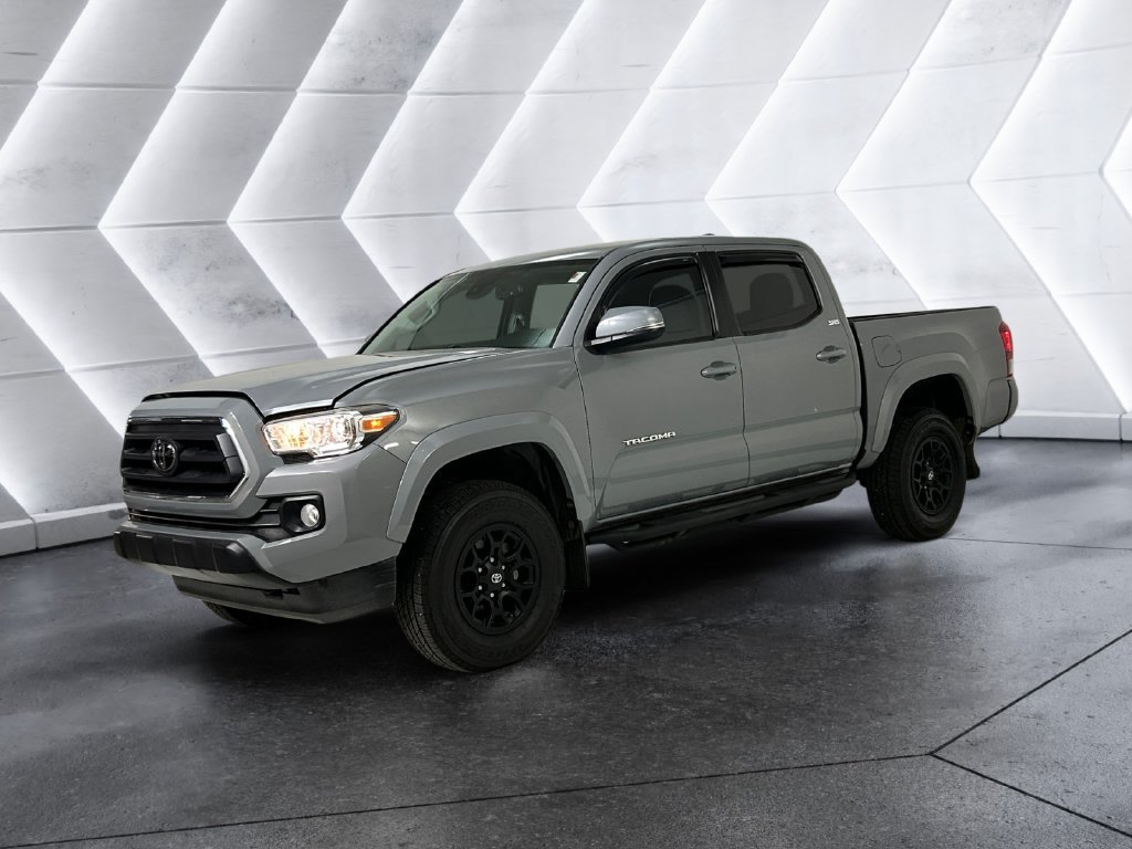 Used 2020  Toyota SR5 image 3