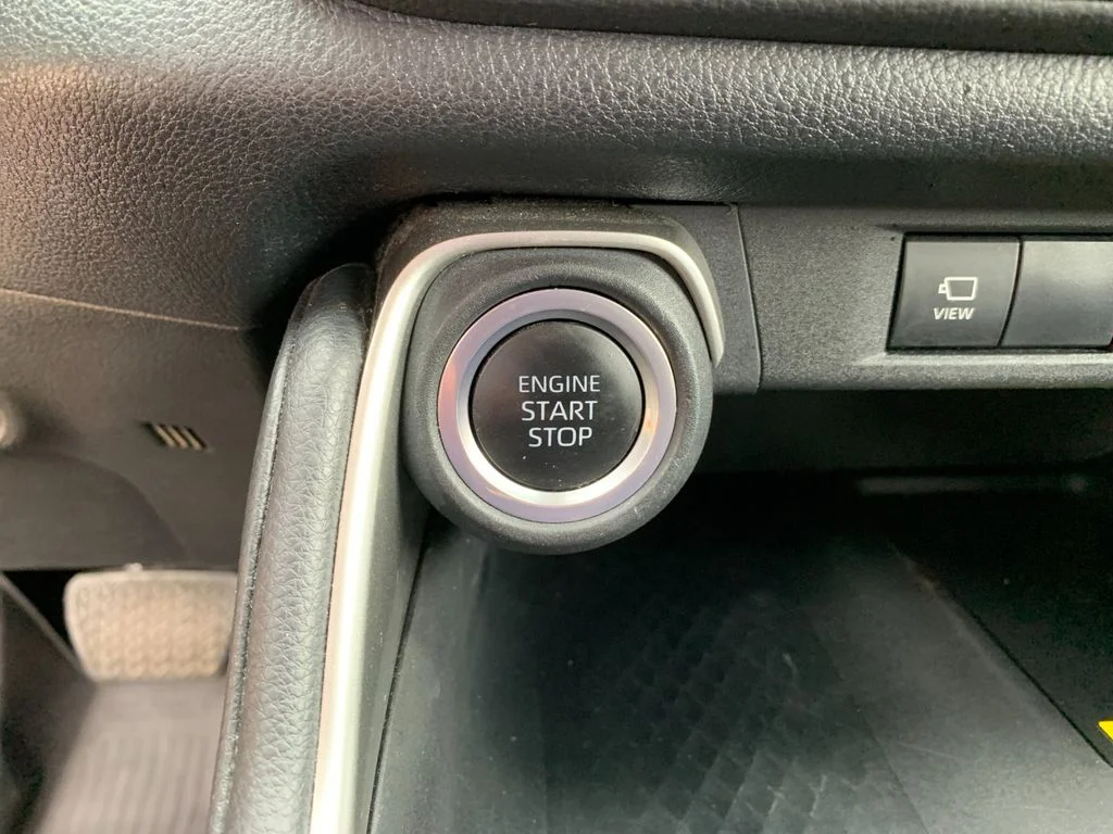 Used 2024  Toyota Platinum image 28