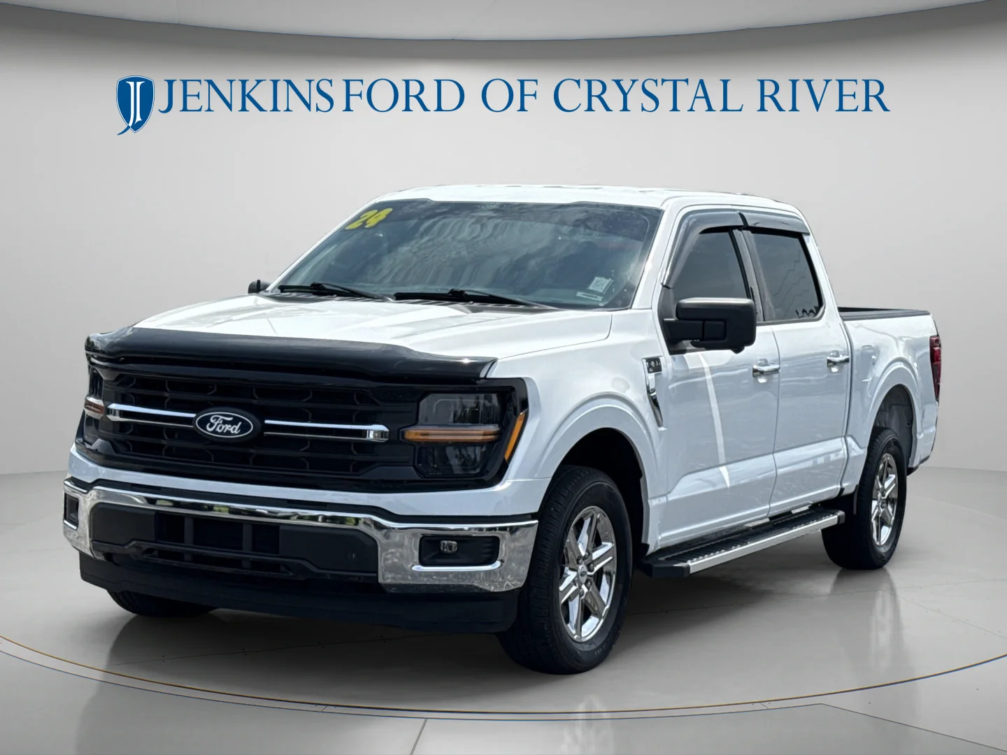 Used 2024 Oxford White Ford XLT image 14
