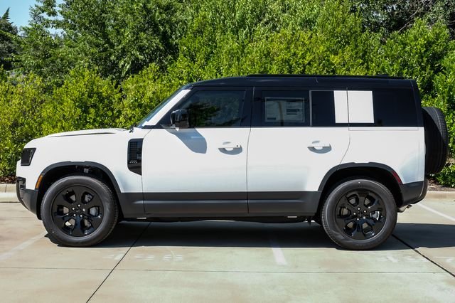 New 2026 Fuji White Land Rover S image 16