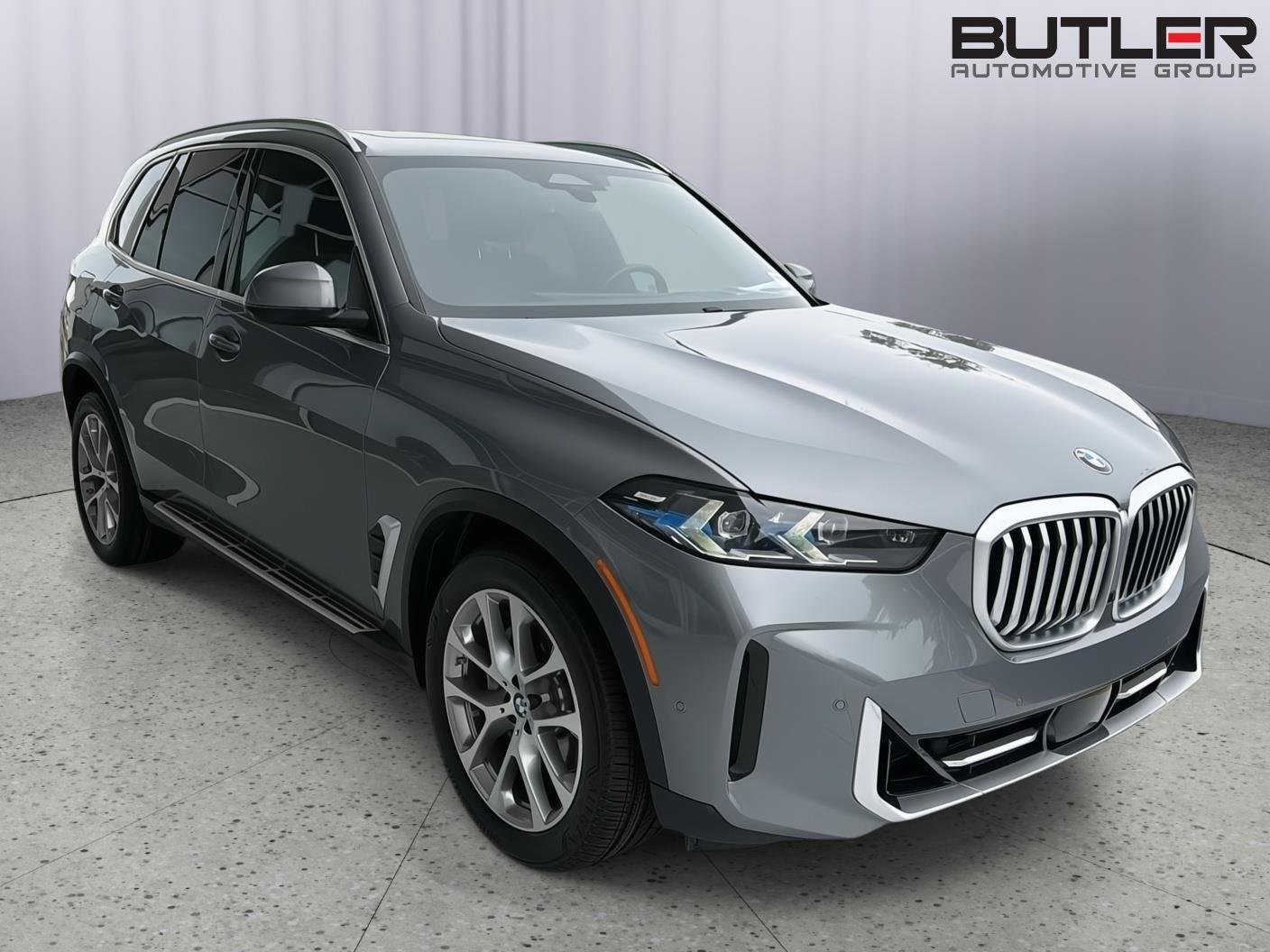 Used 2024 Skyscraper Grey Metallic BMW sDrive40i image 8