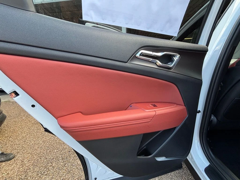 2026 Kia Sportage SX - Photo 18