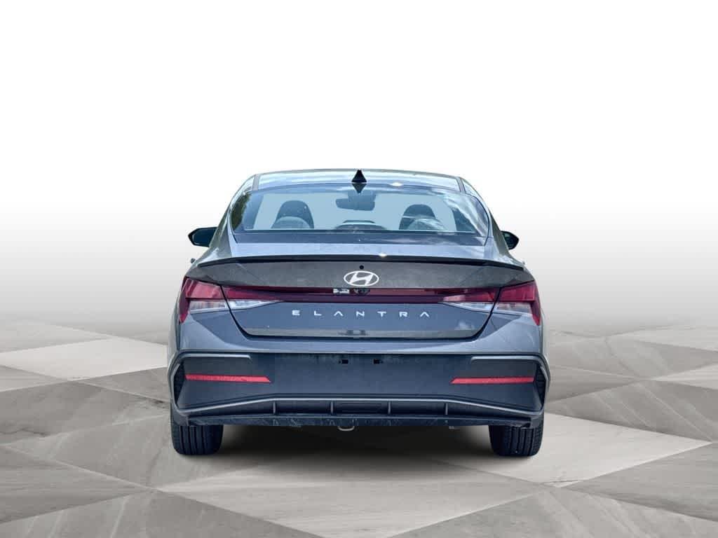 New 2026 Amazon Gray Hyundai SEL Sport image 7