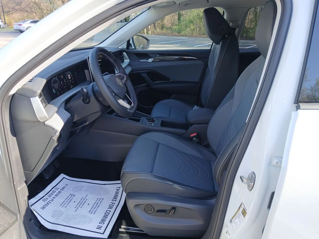 New 2026 White Volkswagen 2.0T SE image 9