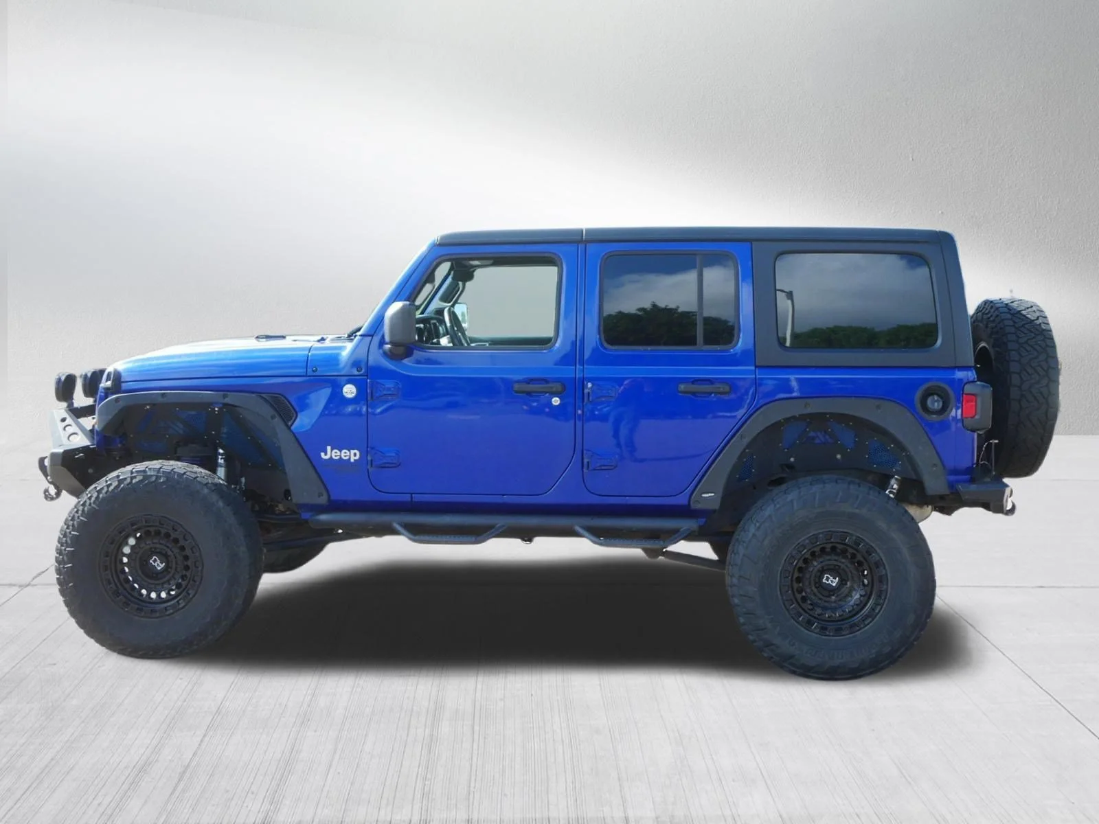 Used 2019 Ocean Blue Metallic Clearcoat Jeep Sport S image 4
