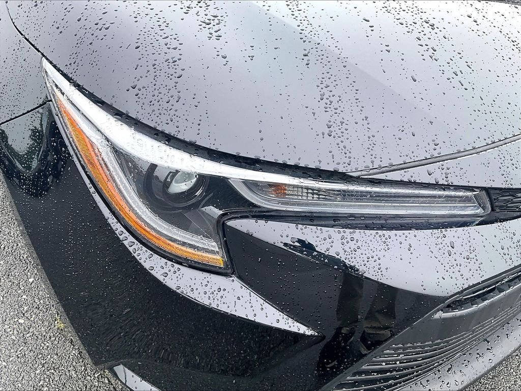 Used 2025 Black Toyota LE image 33