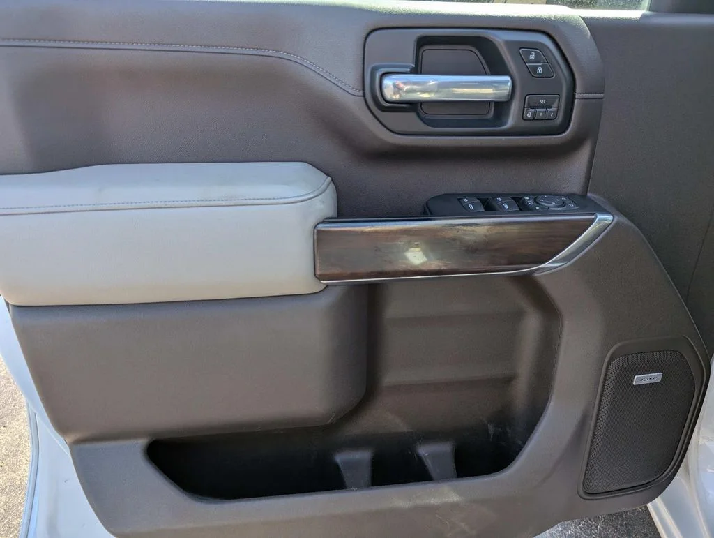 Used 2020 White GMC SLT image 14