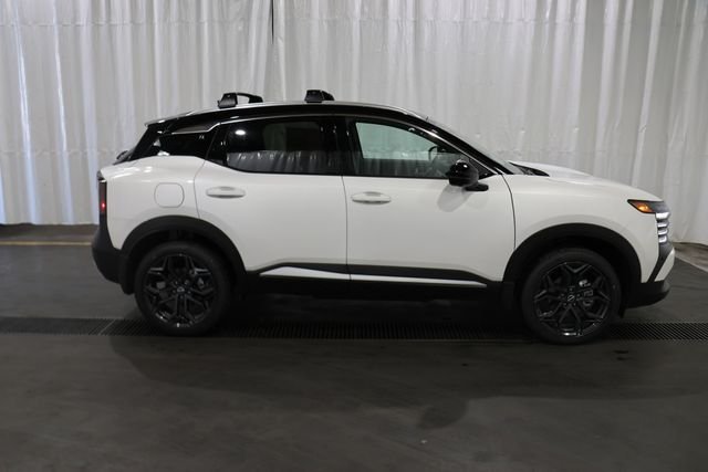 New 2026 White Nissan SR image 2
