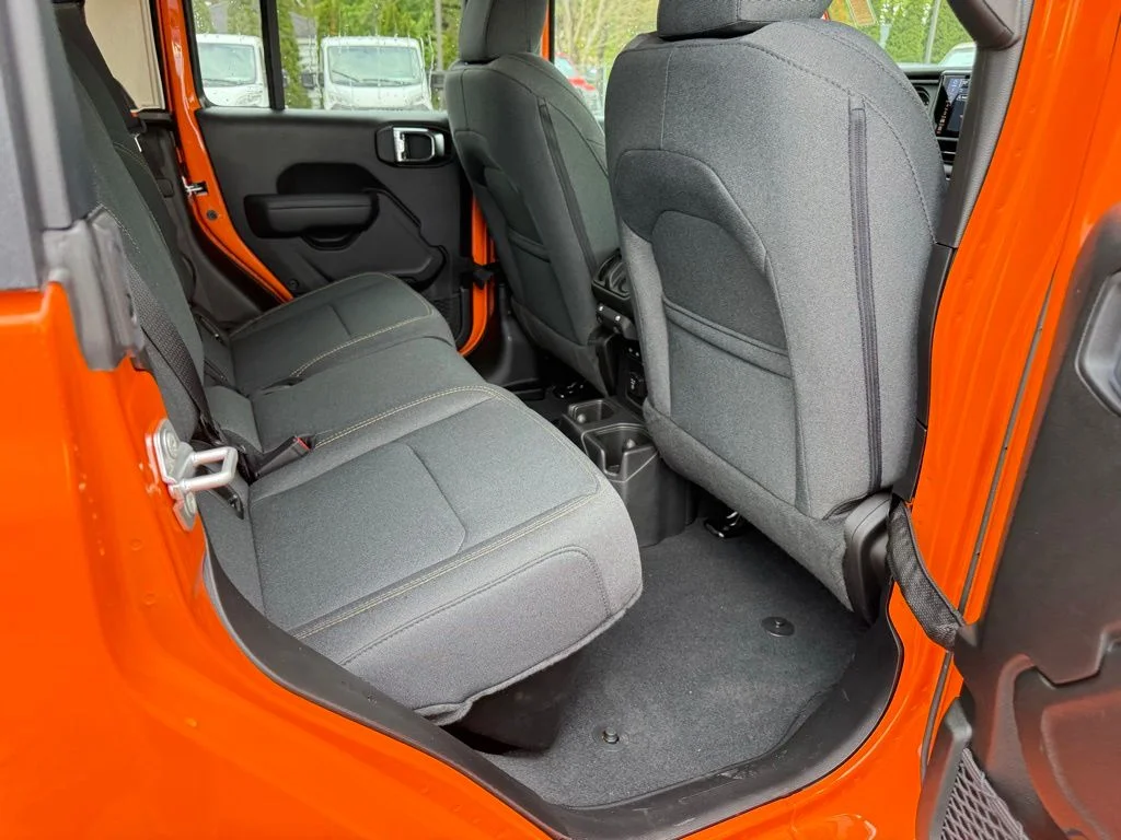 2025 Jeep Gladiator Willys - Photo 20