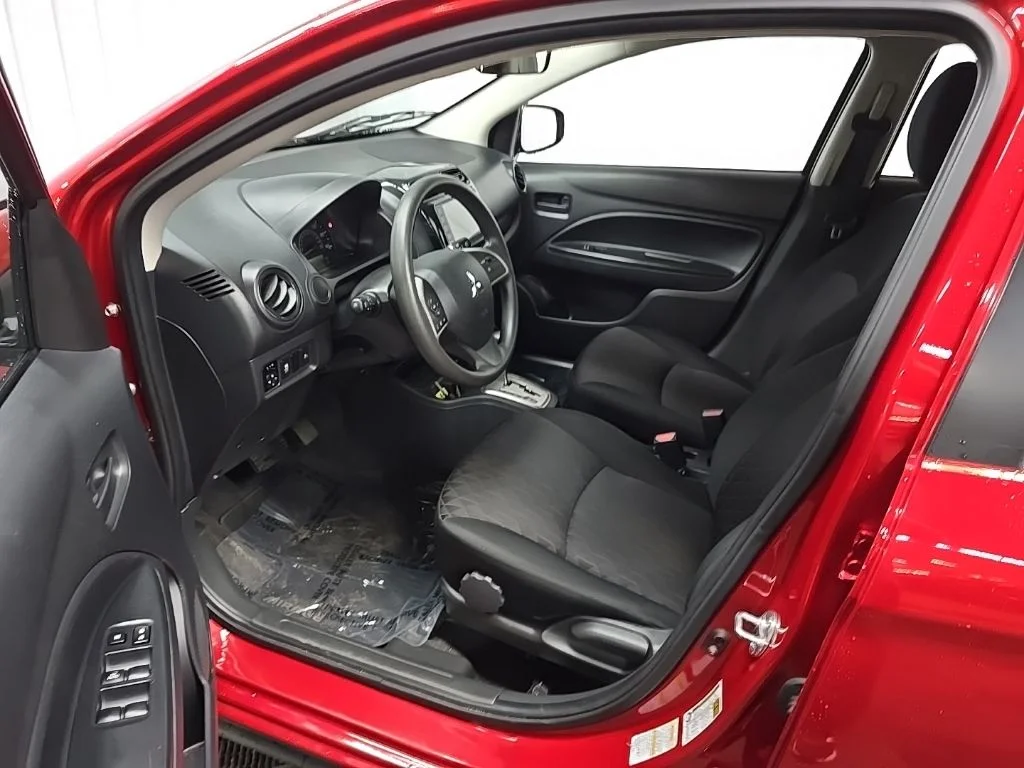 Used 2024 Red Mitsubishi ES image 31