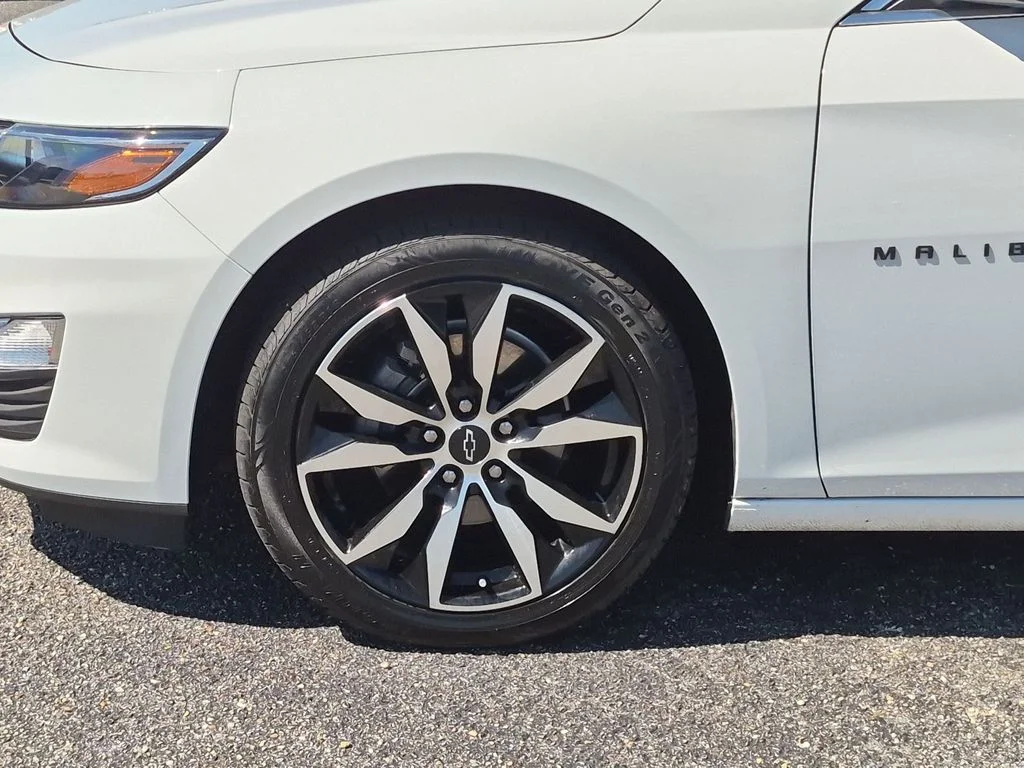 Used 2024 White Chevrolet RS image 9