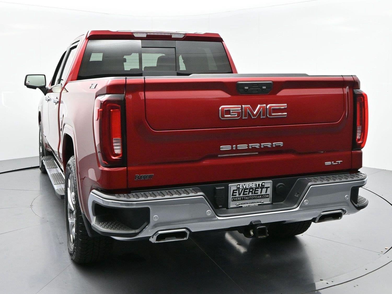 Used 2026 Volcanic Red Tintcoat GMC SLT image 6