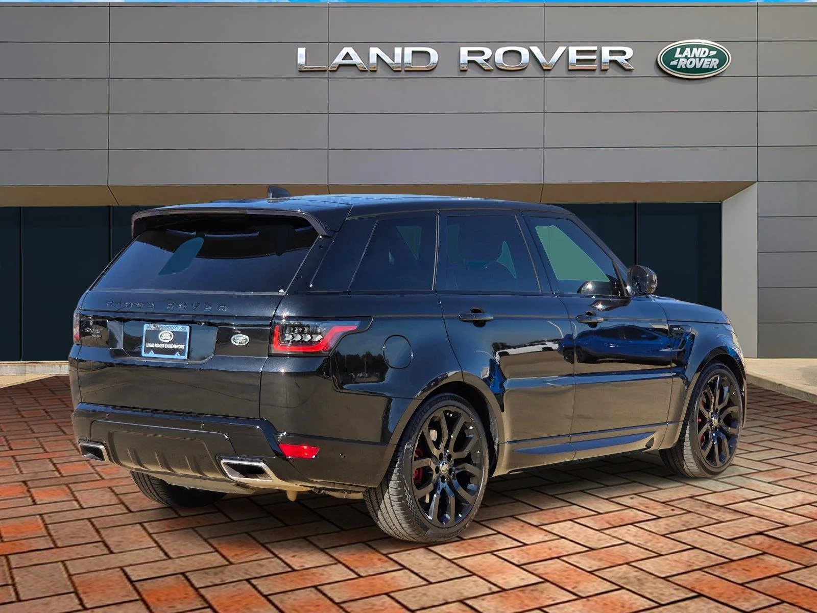 Used 2020 Narvik Black Land Rover HSE Dynamic image 4