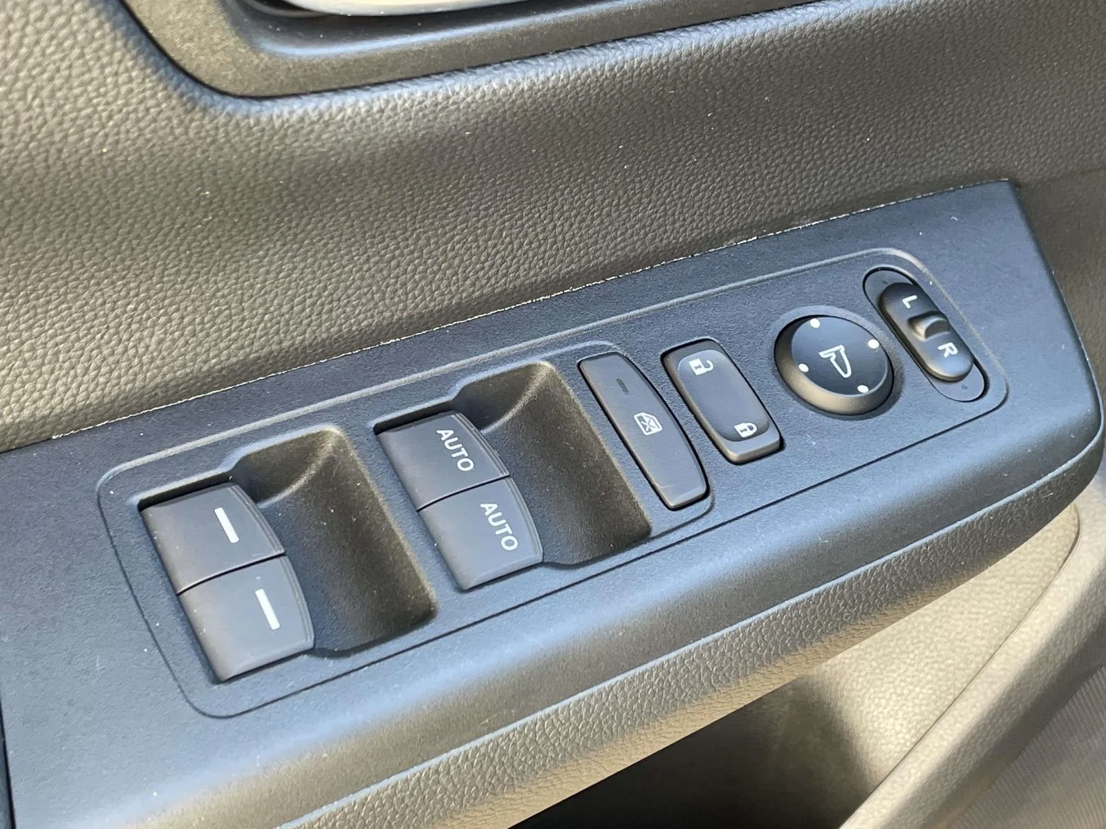 Used 2025 Canyon River Blue Metallic Honda 1.5T 2WD EX image 20