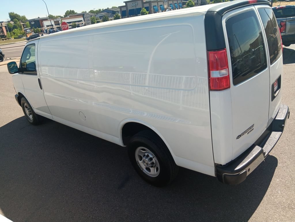 Used 2024 Summit White Chevrolet WT image 3