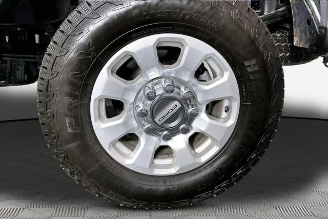 Used 2024 Silver Ford XL image 31