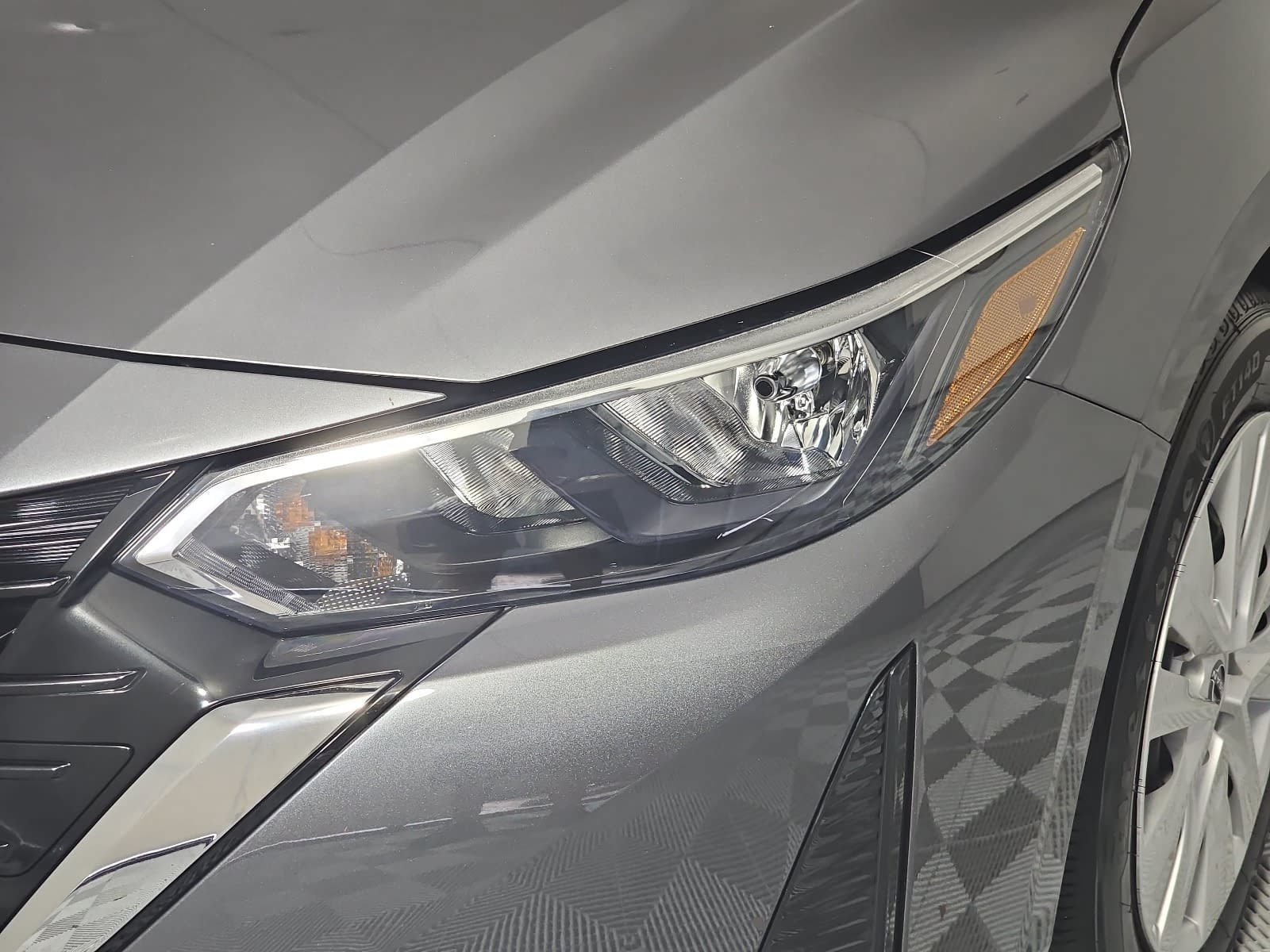 Used 2025 Gray Nissan S image 28