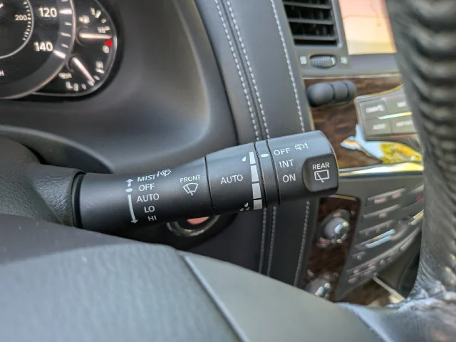 Used 2020 Black Nissan SL image 33